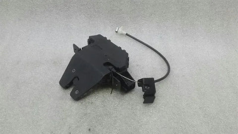 BMW 6 Series E63 Boot Lock 8196401 Tailgate Lock