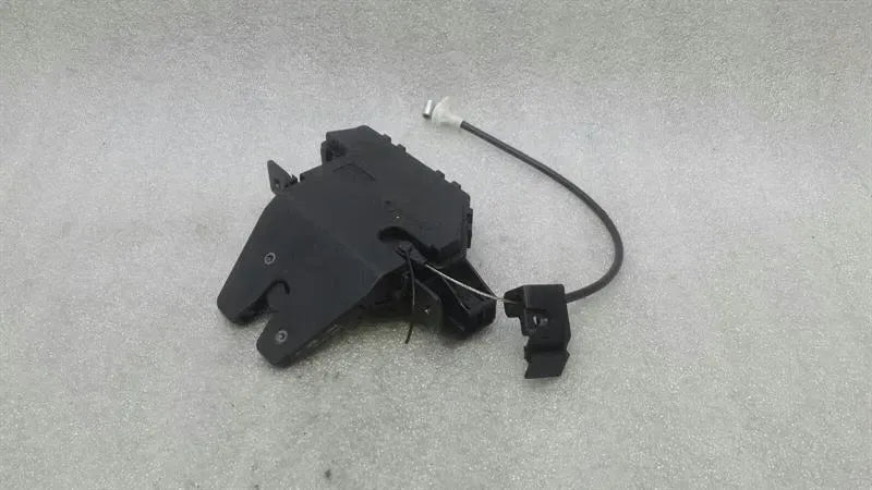 BMW 6 Series E63 Boot Lock 8196401 Tailgate Lock