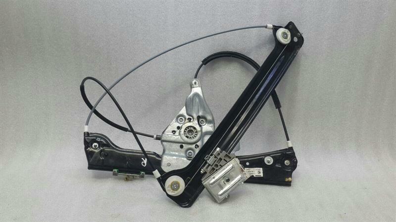 BMW 6 Series E63 FRH Door Winder 7184389 Front Right Window Regulator