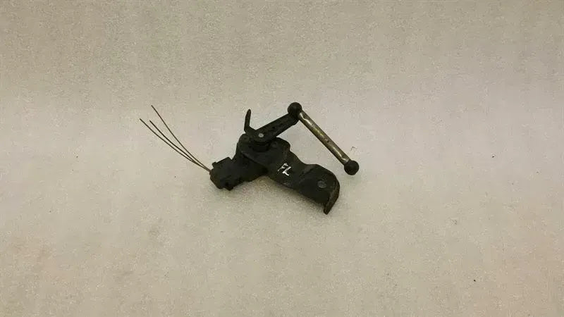 Mercedes S-Class W221 Front Left Xenon Level Sensor A0105427717 Level Sensor