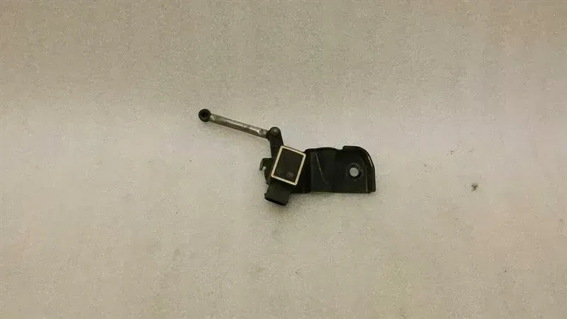 Mercedes S-Class W221 Front Right Xenon Level Sensor A0105427717 Level Sensor