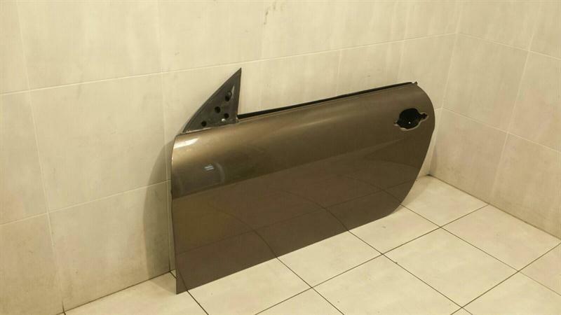BMW 6 Series E63 left front door 72075 door front left bronze