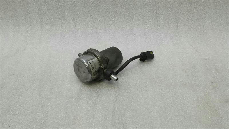 Audi RS4 8K Vacuum Pump 8E0927317H Vacuum Pump 4.2 V8