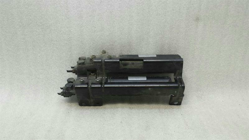 Audi RS4 8K Suspension Central Valve 8K0616813B STEAM PLANT CENTRAL VALVE DRC