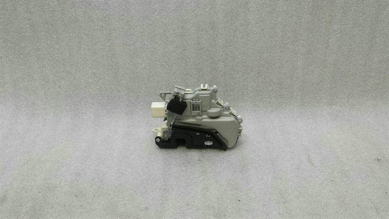 Audi A4 8K door lock 8J2837016C door lock right-hand drive RHD