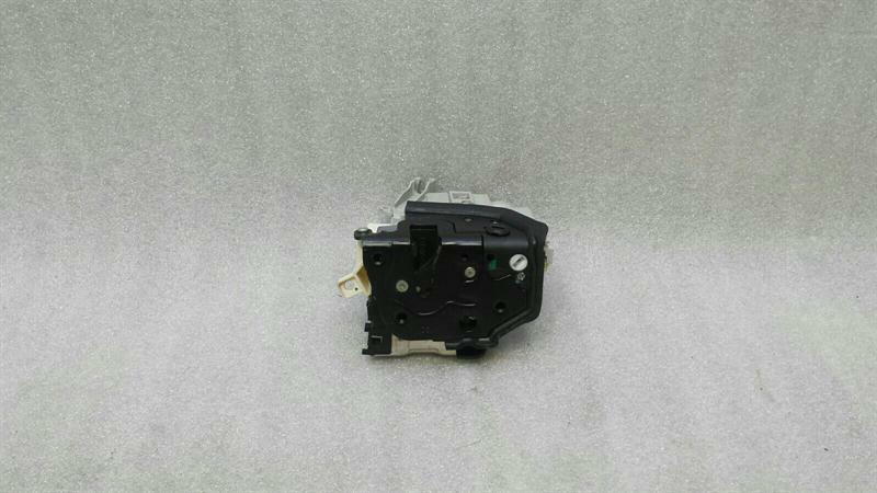 Audi A4 8K rear right door lock 8K0839016C door lock rear right