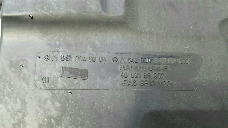 Mercedes CLS W219 Airbox A6420940204 Air Filter Box Set OM642