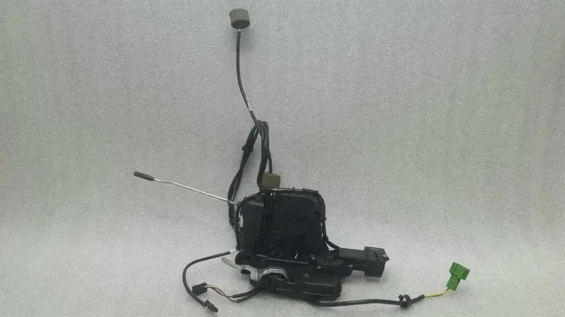 Mercedes CLS W219 FRH door lock A2197200835 door lock front right keyless go