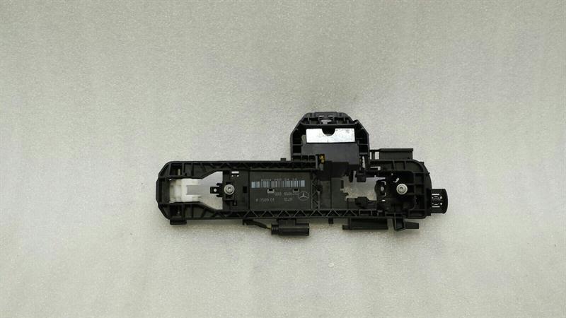 Mercedes E Class W212 Rear Right Handle Carrier A2047602434 Interior Door Handle