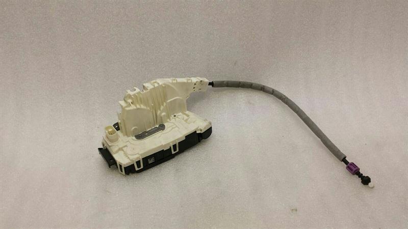 Mercedes E Class W212 W204 W176 Door Lock A2047303635 Door Lock Keyless Go