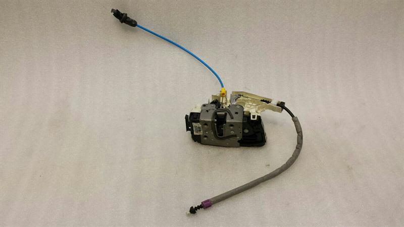 Mercedes E Class W212 front left door lock A0997200735 door lock front left
