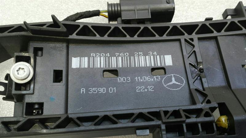 Mercedes E Class W212 Front Left Handle Carrier A2047602534 Door Handle Carrier VL