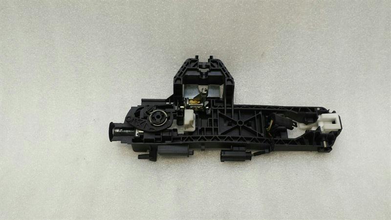 Mercedes E Class W212 Front Right Handle Carrier A2047602634 Interior Door Handle