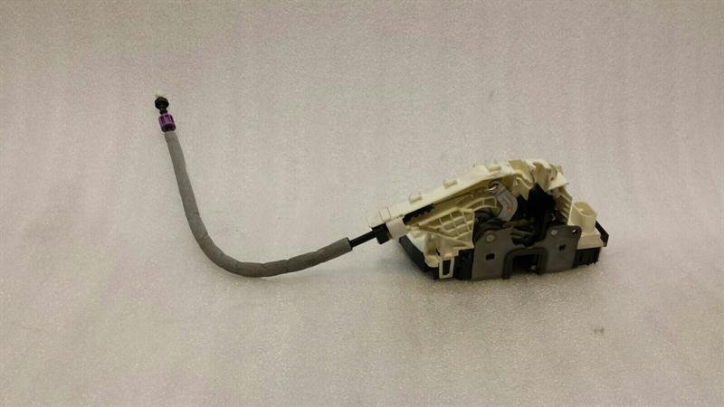Mercedes E Class W212 W204 W176 Door Lock A2047303635 Door Lock Keyless Go