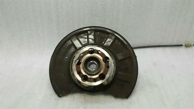 Mercedes E Class W212 Left Rear Hub A2043500741 Wheel Bearing Housing Rear Left AMG