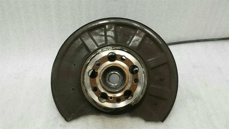 Mercedes E Class W212 Left Rear Hub A2043500741 Wheel Bearing Housing Rear Left AMG