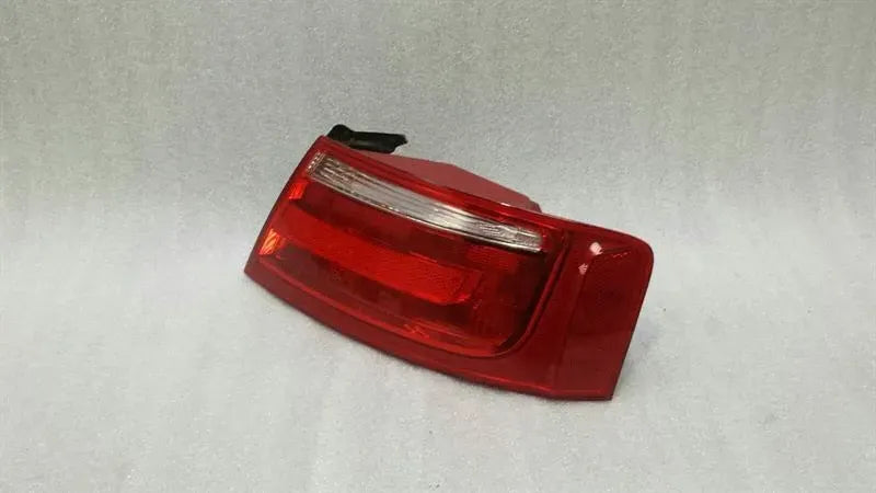 Audi S5 8T A5 right rear light 8T0945096 tail light rear right