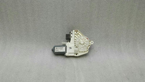 Audi S5 8T right door window motor 4F0959802D window regulator motor right