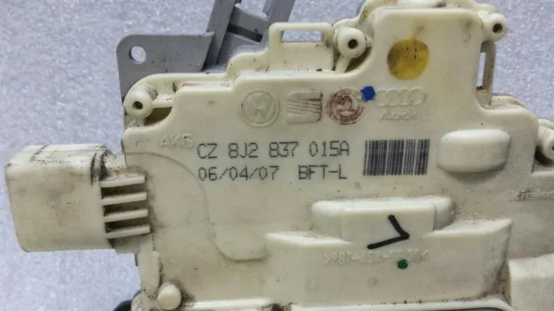 Audi S5 8T A5 RHD left door lock 8J2837015A right hand drive