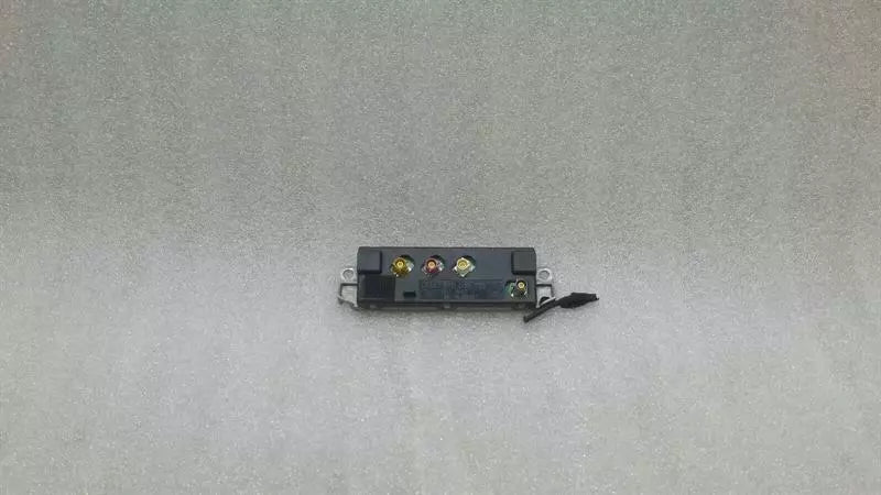 Audi S5 8T aerial / antenna 8T0035225 antenna booster