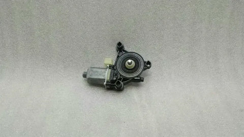 Audi S3 8V A3 door window motor 5Q0959801B power window motor right