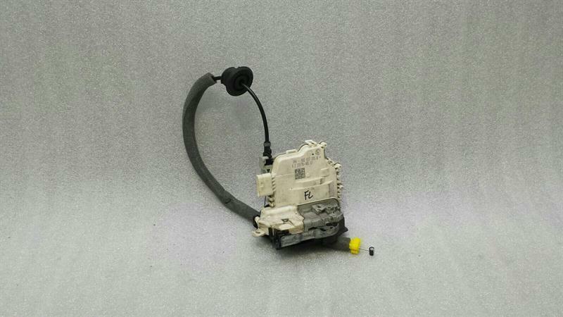 Audi S3 8V a3 RHD Left Door Lock 8X2837015B Right Handlebar
