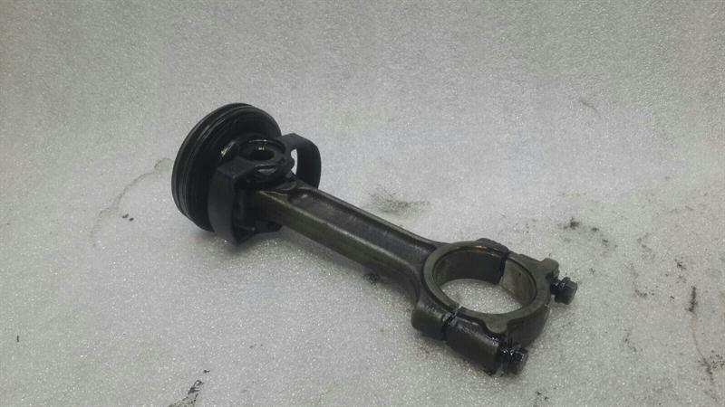 Mercedes A Class W176 Piston Conrod A6070302000 Piston OM607