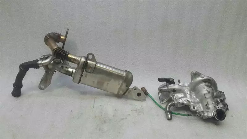 Mercedes A Class W176 EGR Cooler A6071400300 EGR Exhaust Gas Recirculation OM607