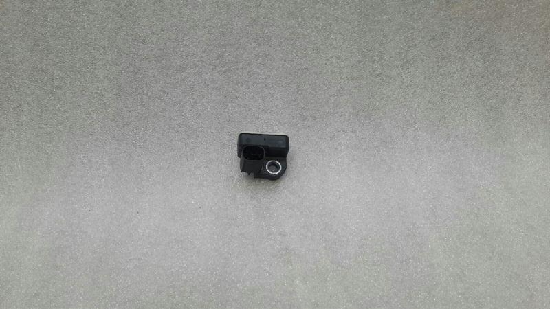 Mercedes C Class W205 Crash Sensor A0055421218 Impact Sensor SRS