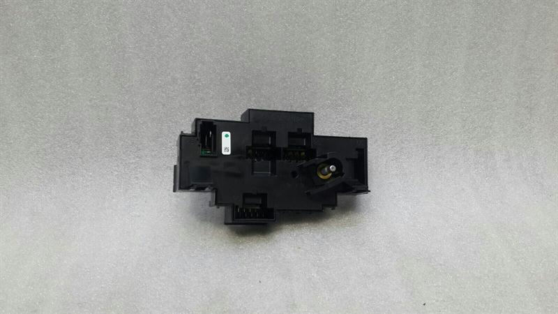 Mercedes C Class W205 Fuse Box A2229063202 Fuse Box SAM