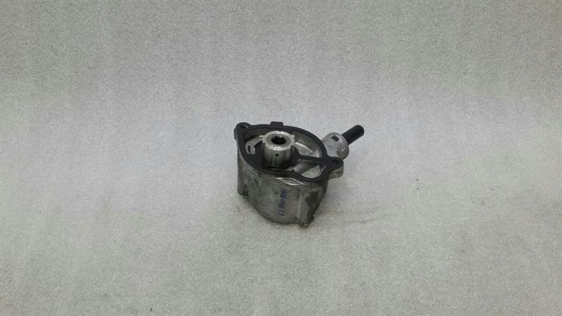 Mercedes C Class W205 Vacuum Pump A6512300465 Vacuum Pump OM651 Diesel 2.1D