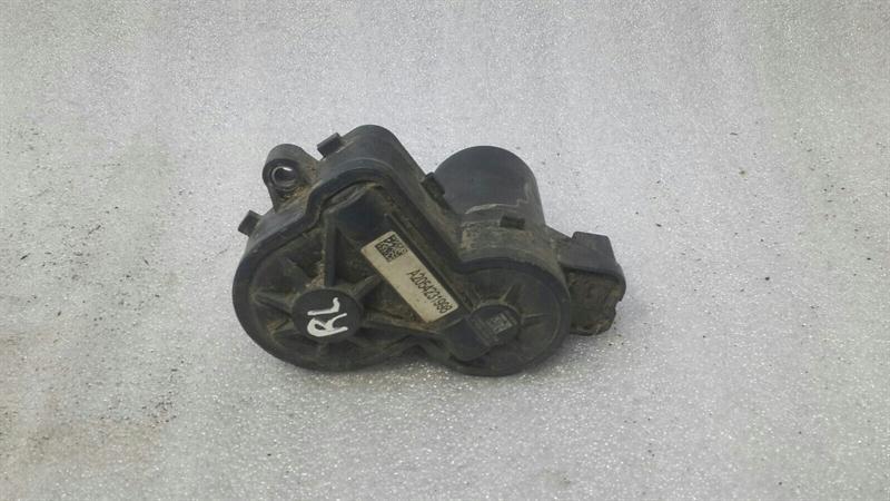 MERCEDES C CLASS W205 PARK BRAKE ENGINE A0009061203 ACTUATOR PARKING BRAKE LI