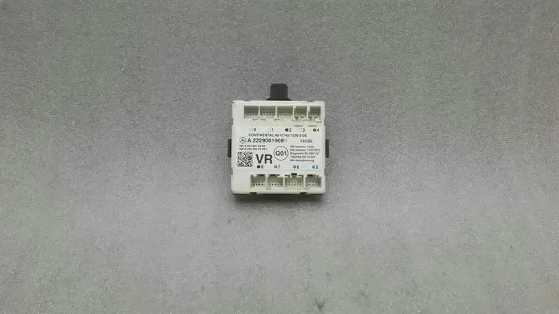 Mercedes C Class W205 FRH Door Module A2229001908 Door Control Unit Front Right