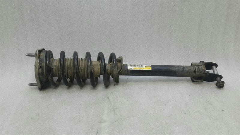 Mercedes W205 Left Shock Absorber Front A2053202330 Shock Absorber Front Left