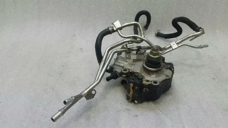 Mercedes W205 Fuel Pump Mechanical A6510703301 Fuel Pump OM651 Complete