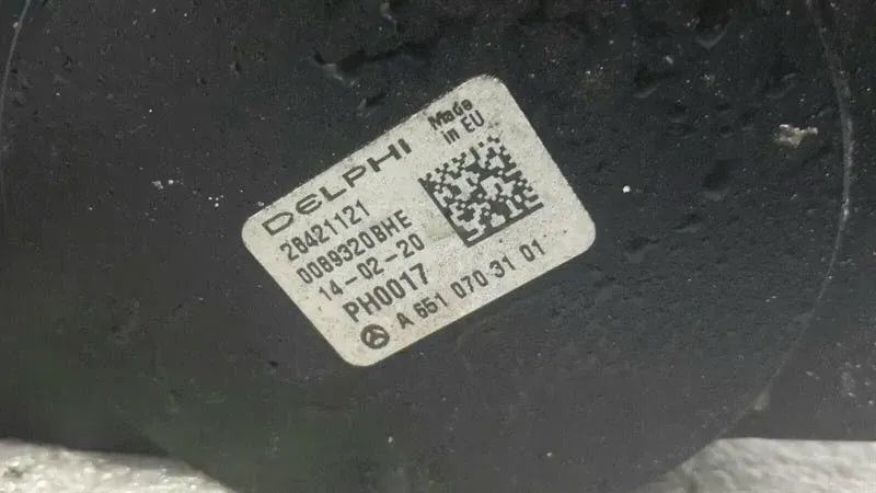 Mercedes W205 Fuel Pump Mechanical A6510703301 Fuel Pump OM651 Complete