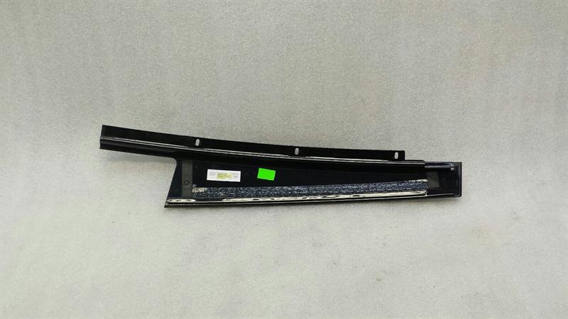 Mercedes S-class W222 Left B post cover A2226900387 B willow cover left