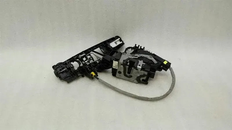 Mercedes S-Class W222 RLH door lock A2227301735 door lock rear left