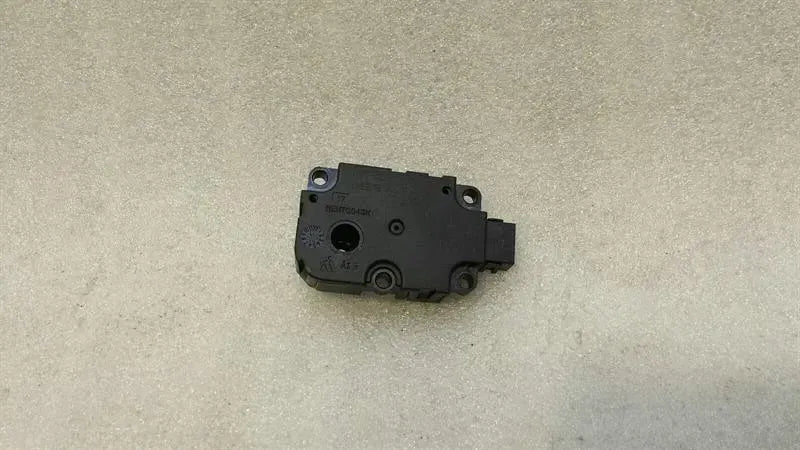 Mercedes S-Class W222 Vent Flap Engine A0999069500 Servo Motor