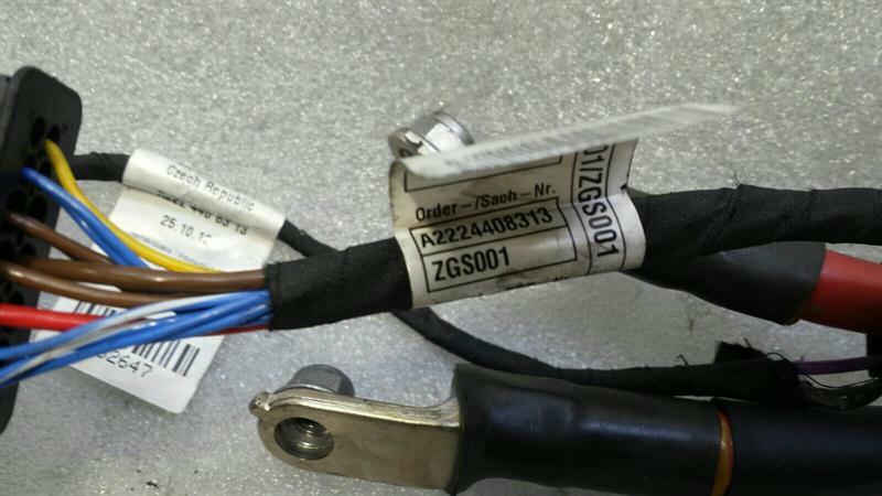 Mercedes S-Class W222 Alternator Wiring A2224408313 Alternator Harness