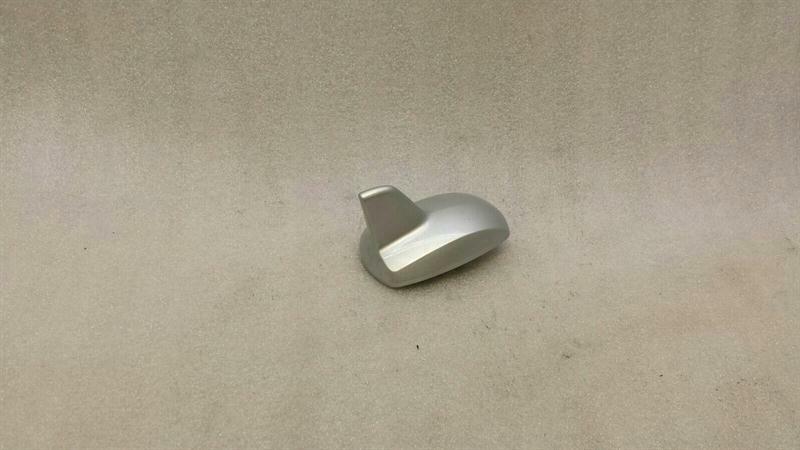 Mercedes S-Class W222 Roof Antenna A2128201675 Roof Antenna
