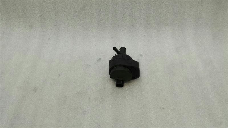 Mercedes S-Class W222 Additional Cooling Pump A2218350028 Coolant Pump Pump
