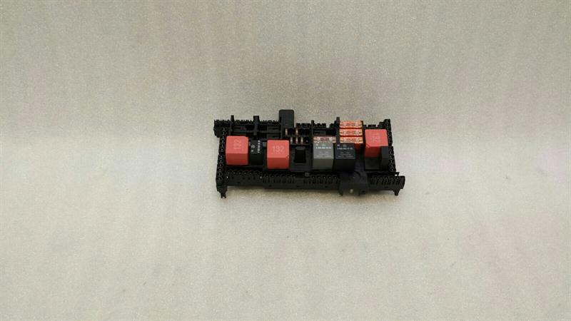 Mercedes S-Class W222 Fuse Box A2229061201 Fuse Box