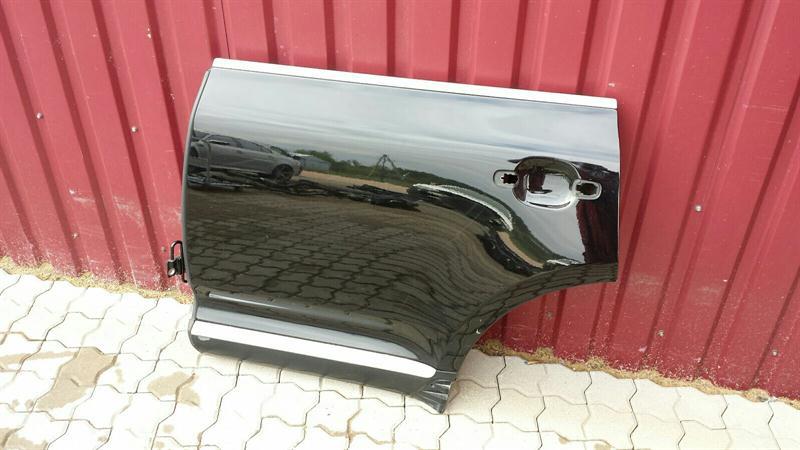 Porsche Cayenne 957 Left Rear Door 9553101207GRV Door Rear Left