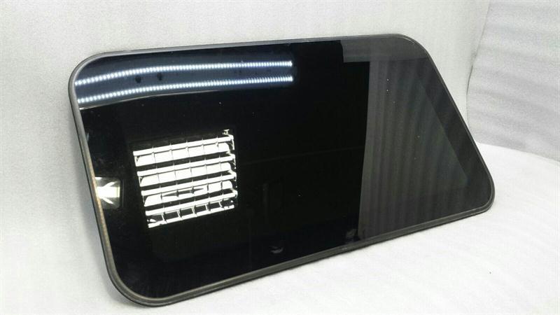 Porsche Cayenne 957 Sunroof Glass 95556400220 Sliding Sunroof Glass 7L0877055B