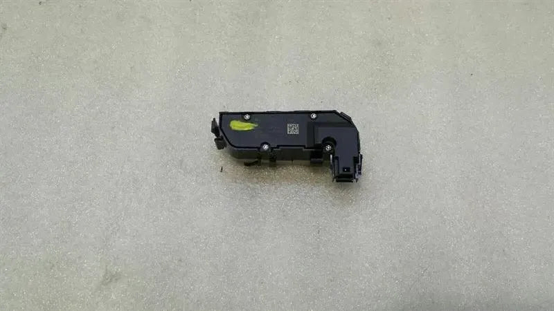 Mercedes C Class W205 Right Seat Switch A2139057502 Seat Heater Switch Right