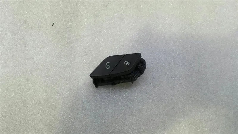 Mercedes W205 Right Door Lock Switch A2059055151 Central Locking Knob RE