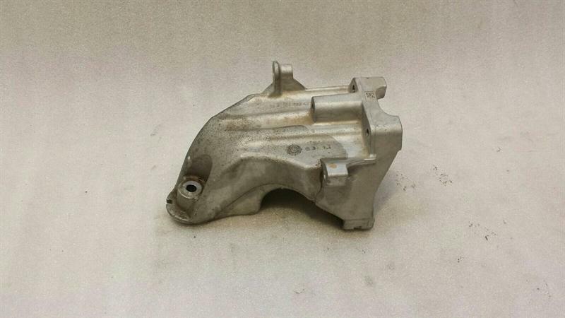 Mercedes C Class W205 Right Engine Mount A6512234204 Engine Mount Right OM651