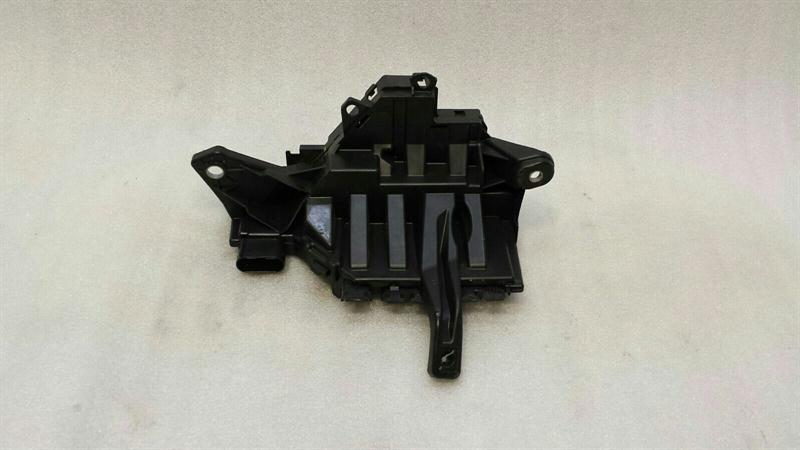Mercedes C Class W205 Fuse Box A2055402250 Fuse Box OM651