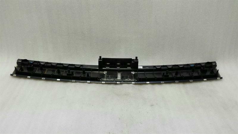 Porsche Cayenne 958 92A Boot Lid Cover 7P0863459E Tailgate Cover